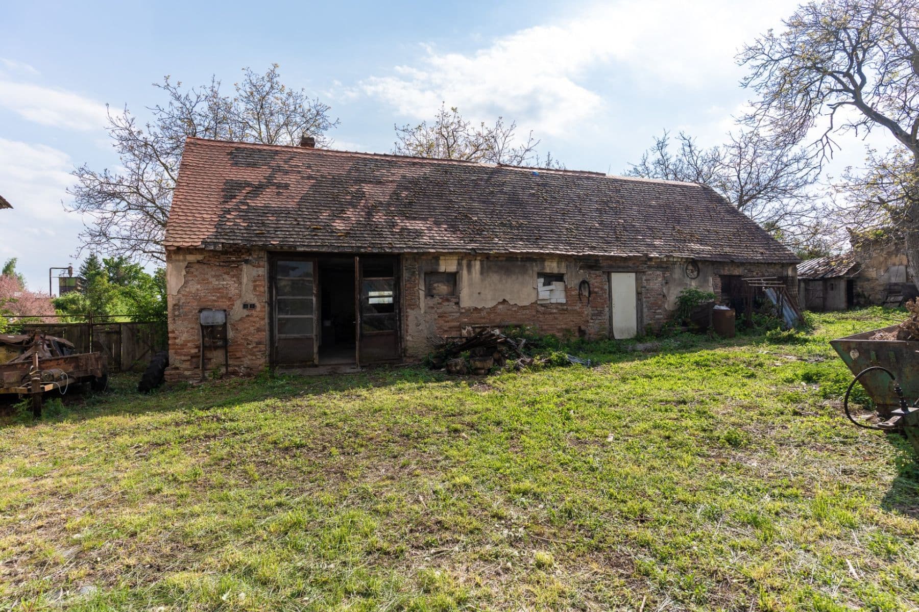 Prodej domu 200 m², pozemek 2.861 m², Děčany, Ústecký kraj Prodej domu 200 m², pozemek 2.861 m², Děčany, Ústecký kraj
