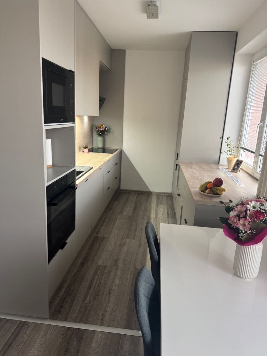 Prodej bytu 3+kk 66 m², Josefa Skupy, Ostrava, Moravskoslezský kraj Prodej bytu 3+kk 66 m², Josefa Skupy, Ostrava, Moravskoslezský kraj