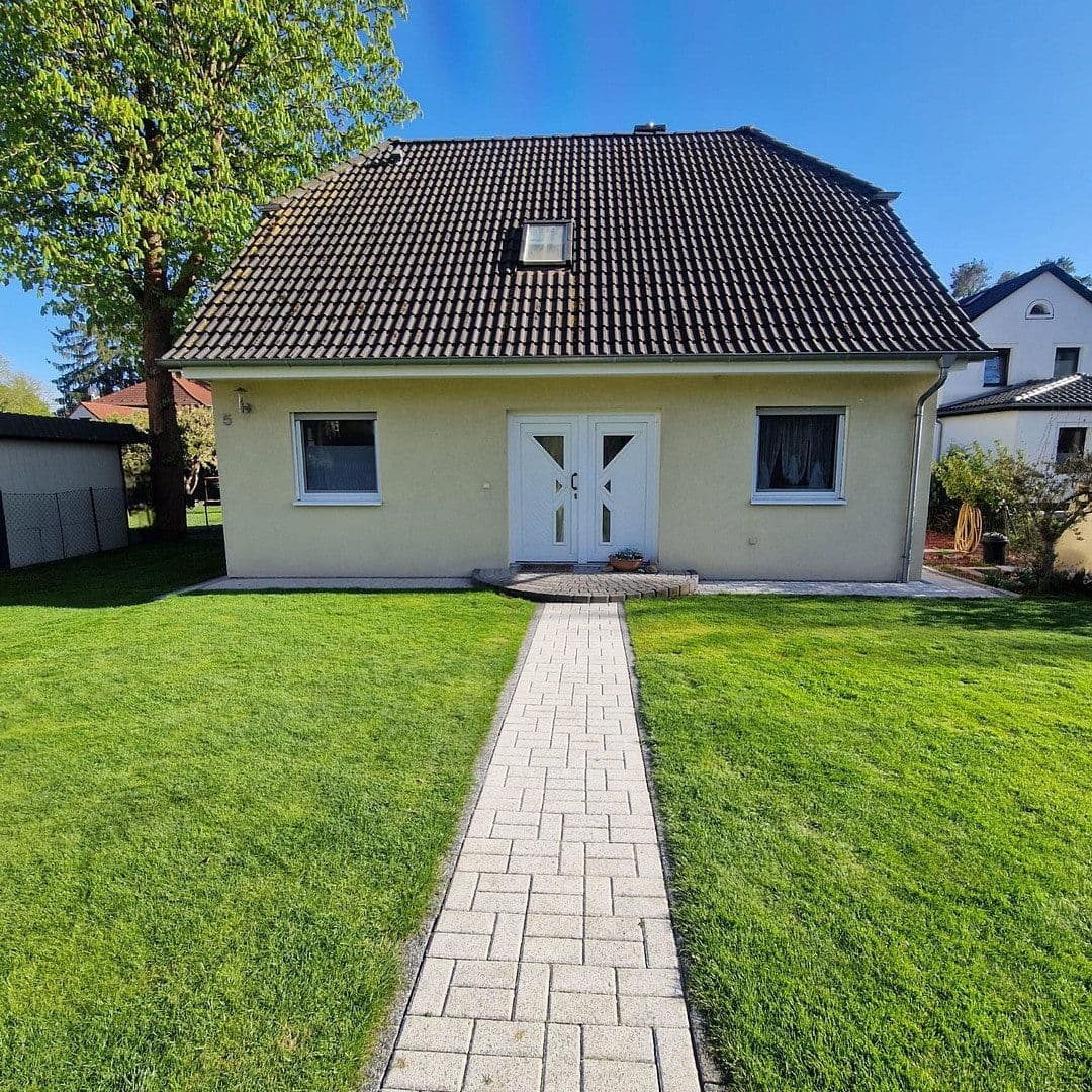 Prodej domu 116 m², pozemek 650 m², Glienicke/Nordbahn, Braniborsko Prodej domu 116 m², pozemek 650 m², Glienicke/Nordbahn, Braniborsko