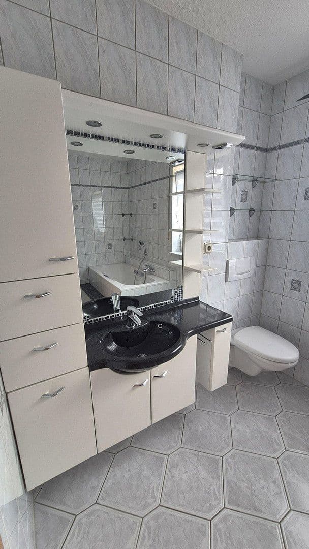 Pronájem bytu 4+1 135 m², Ilsede, Dolní Sasko Pronájem bytu 4+1 135 m², Ilsede, Dolní Sasko