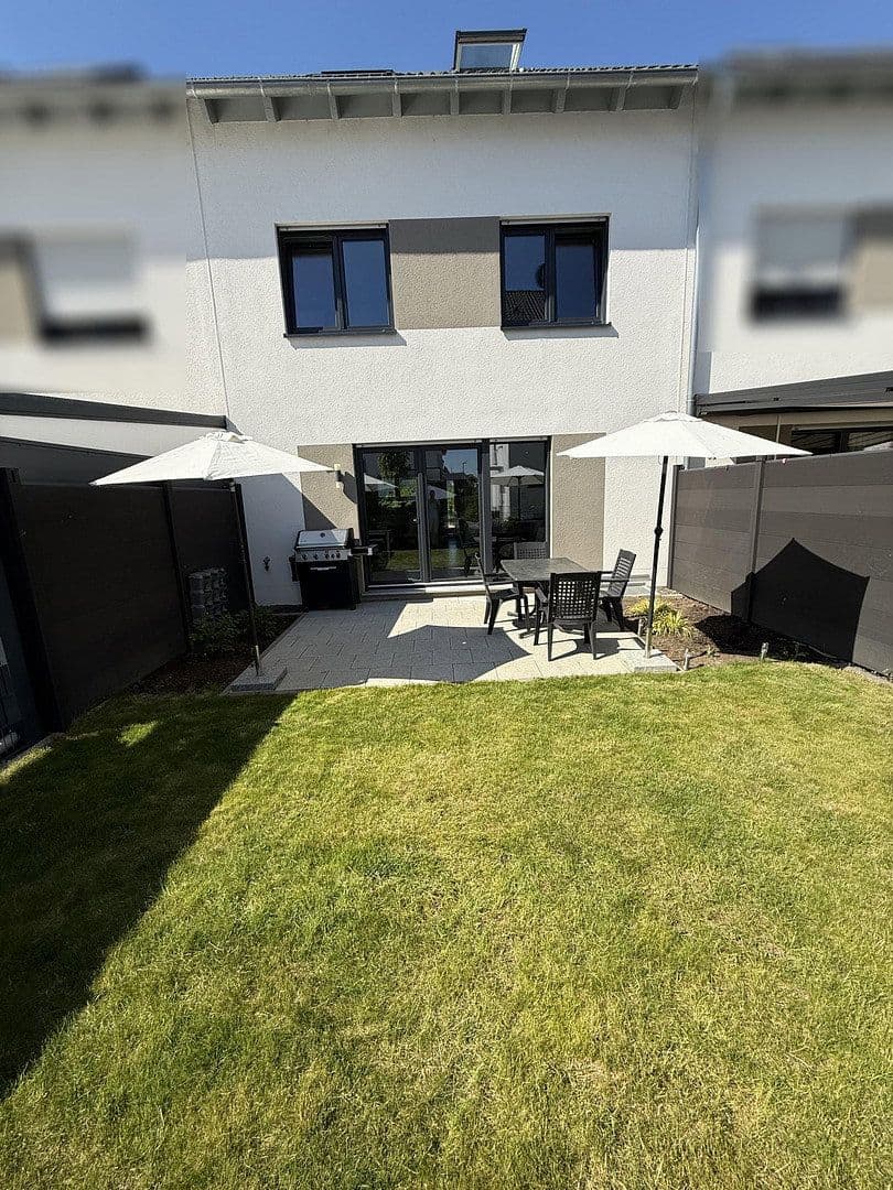 Prodej domu 141 m², pozemek 131 m², Kandisweg 9, Groß-Gerau, Hessen Prodej domu 141 m², pozemek 131 m², Kandisweg 9, Groß-Gerau, Hessen