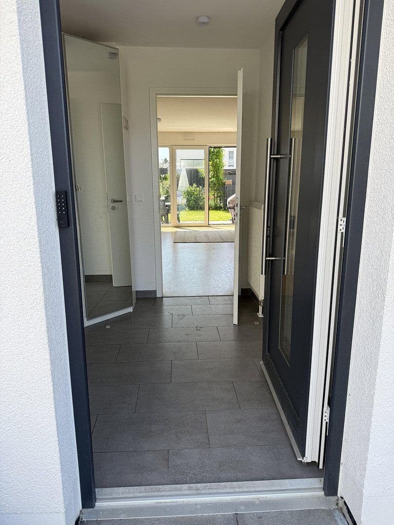 Prodej domu 141 m², pozemek 131 m², Kandisweg 9, Groß-Gerau, Hessen Prodej domu 141 m², pozemek 131 m², Kandisweg 9, Groß-Gerau, Hessen