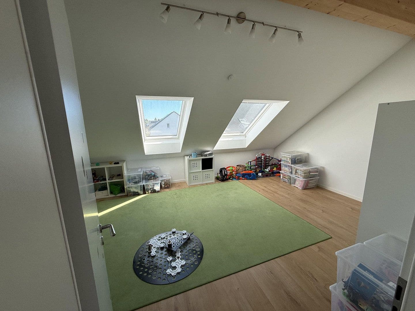 Prodej domu 141 m², pozemek 131 m², Kandisweg 9, Groß-Gerau, Hessen Prodej domu 141 m², pozemek 131 m², Kandisweg 9, Groß-Gerau, Hessen
