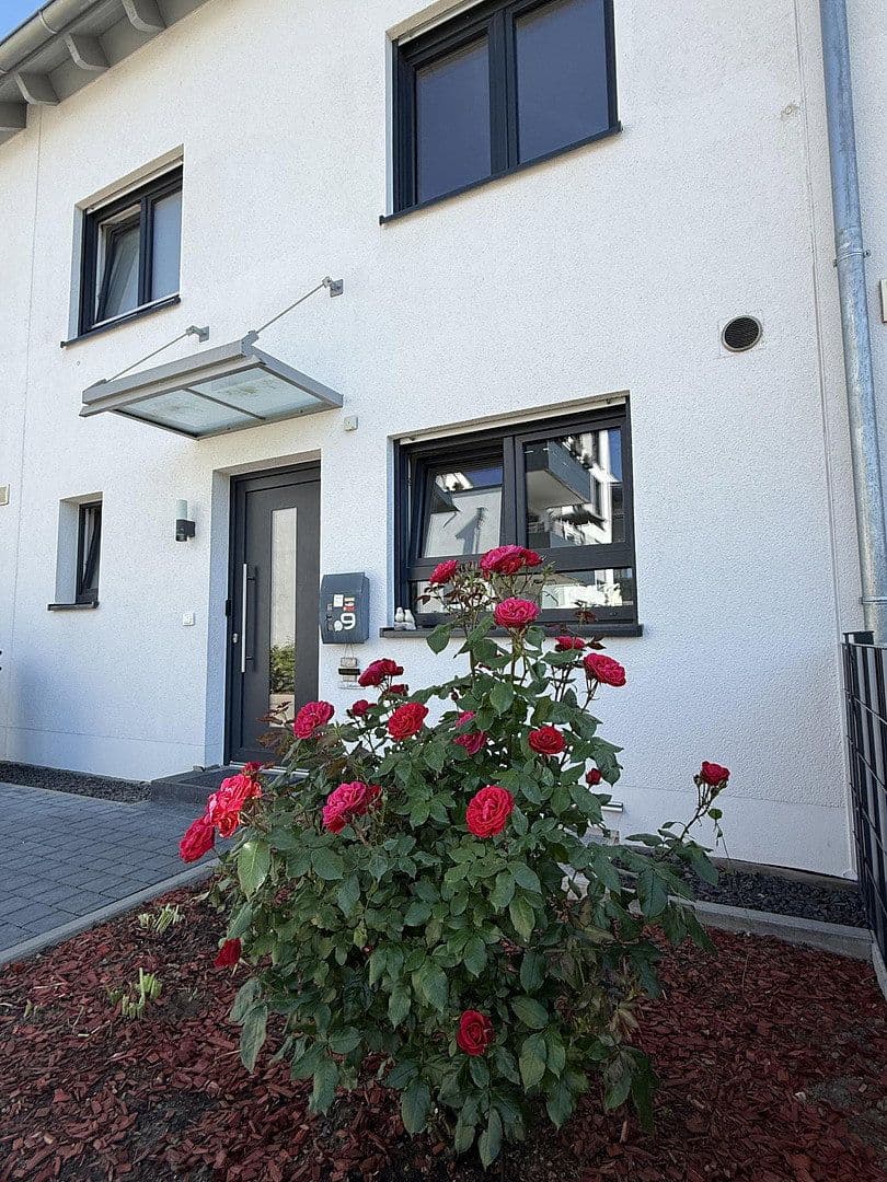 Prodej domu 141 m², pozemek 131 m², Kandisweg 9, Groß-Gerau, Hessen Prodej domu 141 m², pozemek 131 m², Kandisweg 9, Groß-Gerau, Hessen