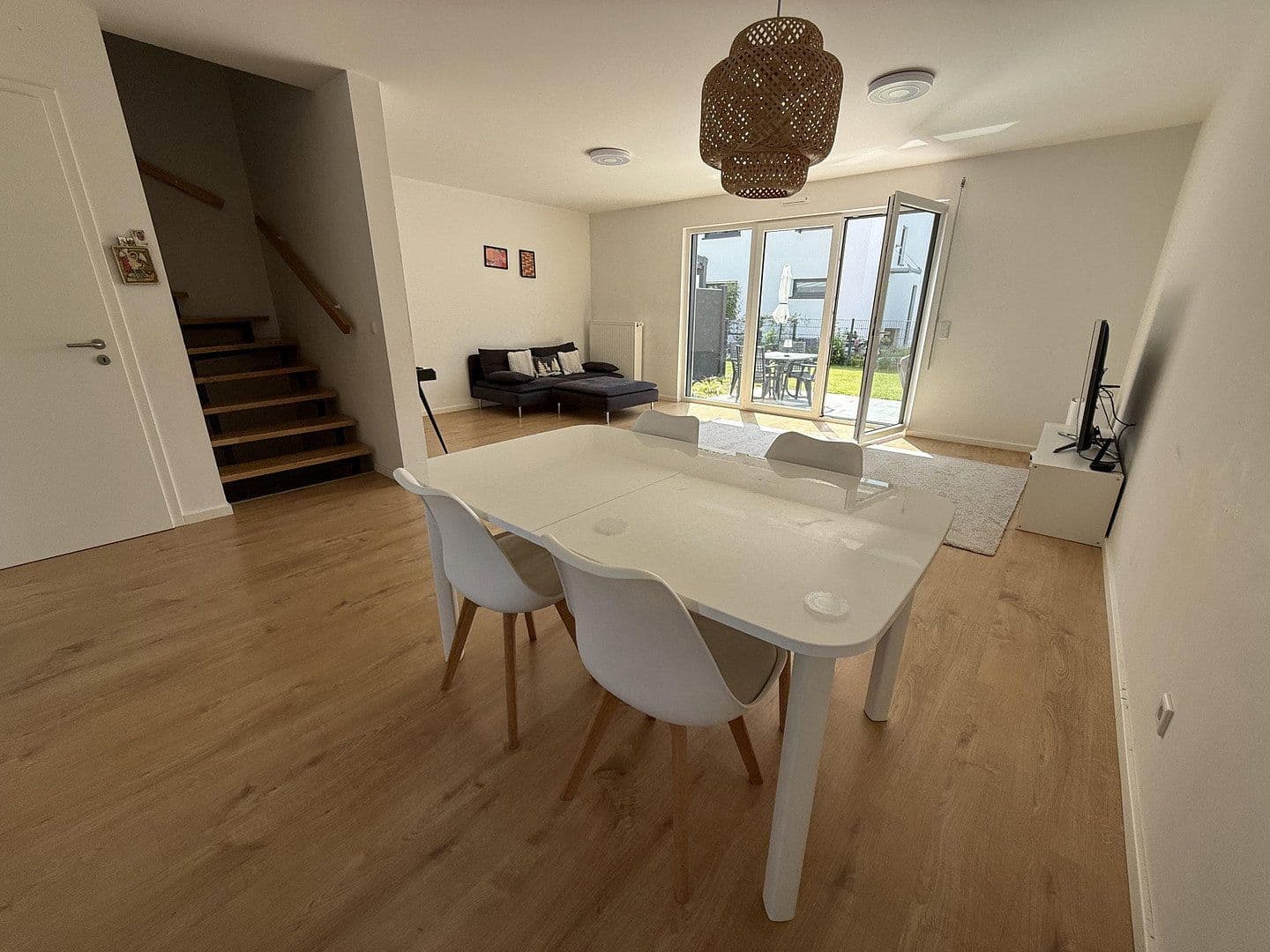 Prodej domu 141 m², pozemek 131 m², Kandisweg 9, Groß-Gerau, Hessen Prodej domu 141 m², pozemek 131 m², Kandisweg 9, Groß-Gerau, Hessen