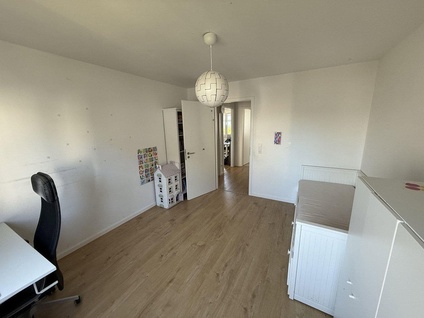 Prodej domu 141 m², pozemek 131 m², Kandisweg 9, Groß-Gerau, Hessen Prodej domu 141 m², pozemek 131 m², Kandisweg 9, Groß-Gerau, Hessen