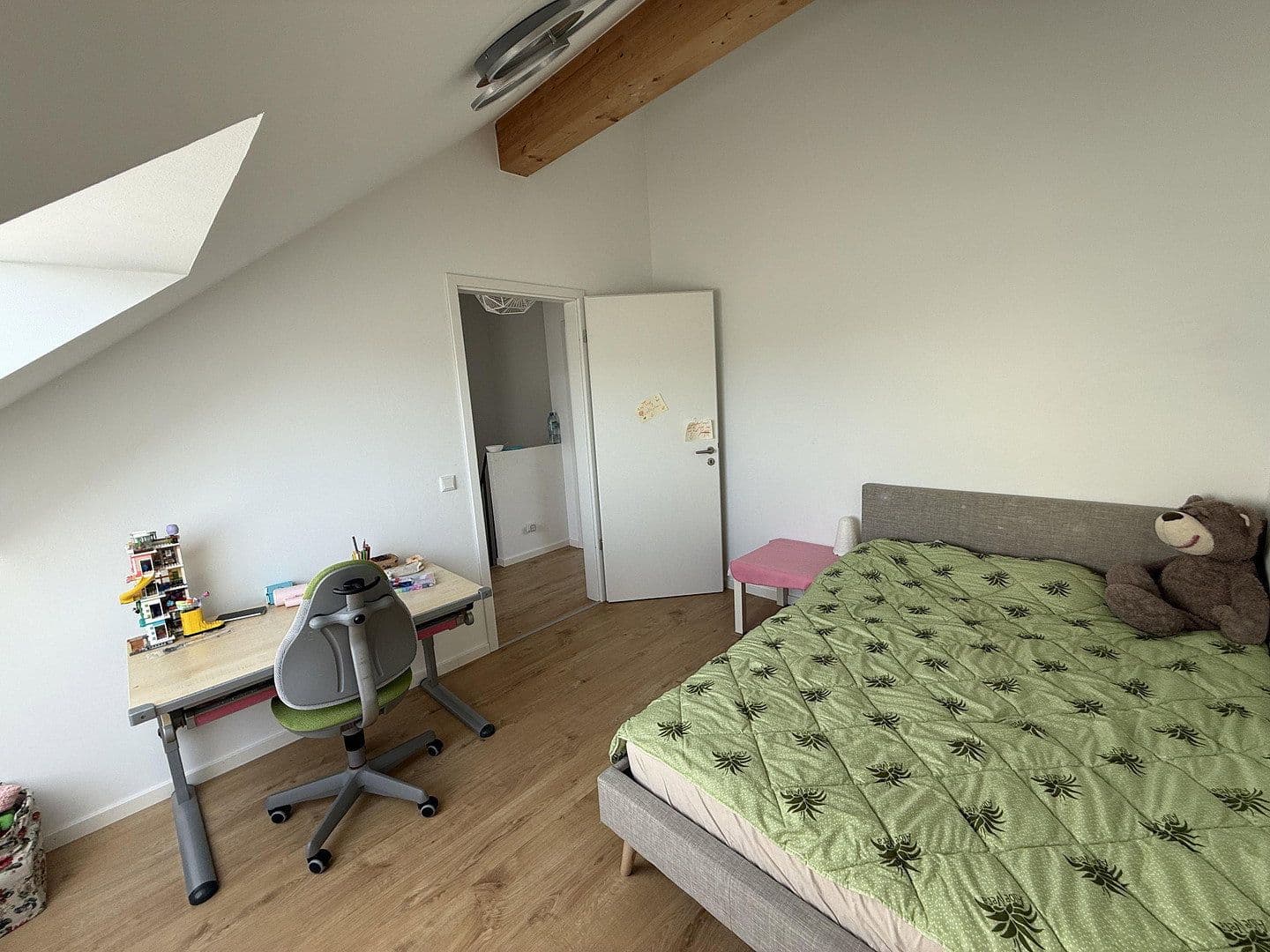 Prodej domu 141 m², pozemek 131 m², Kandisweg 9, Groß-Gerau, Hessen Prodej domu 141 m², pozemek 131 m², Kandisweg 9, Groß-Gerau, Hessen