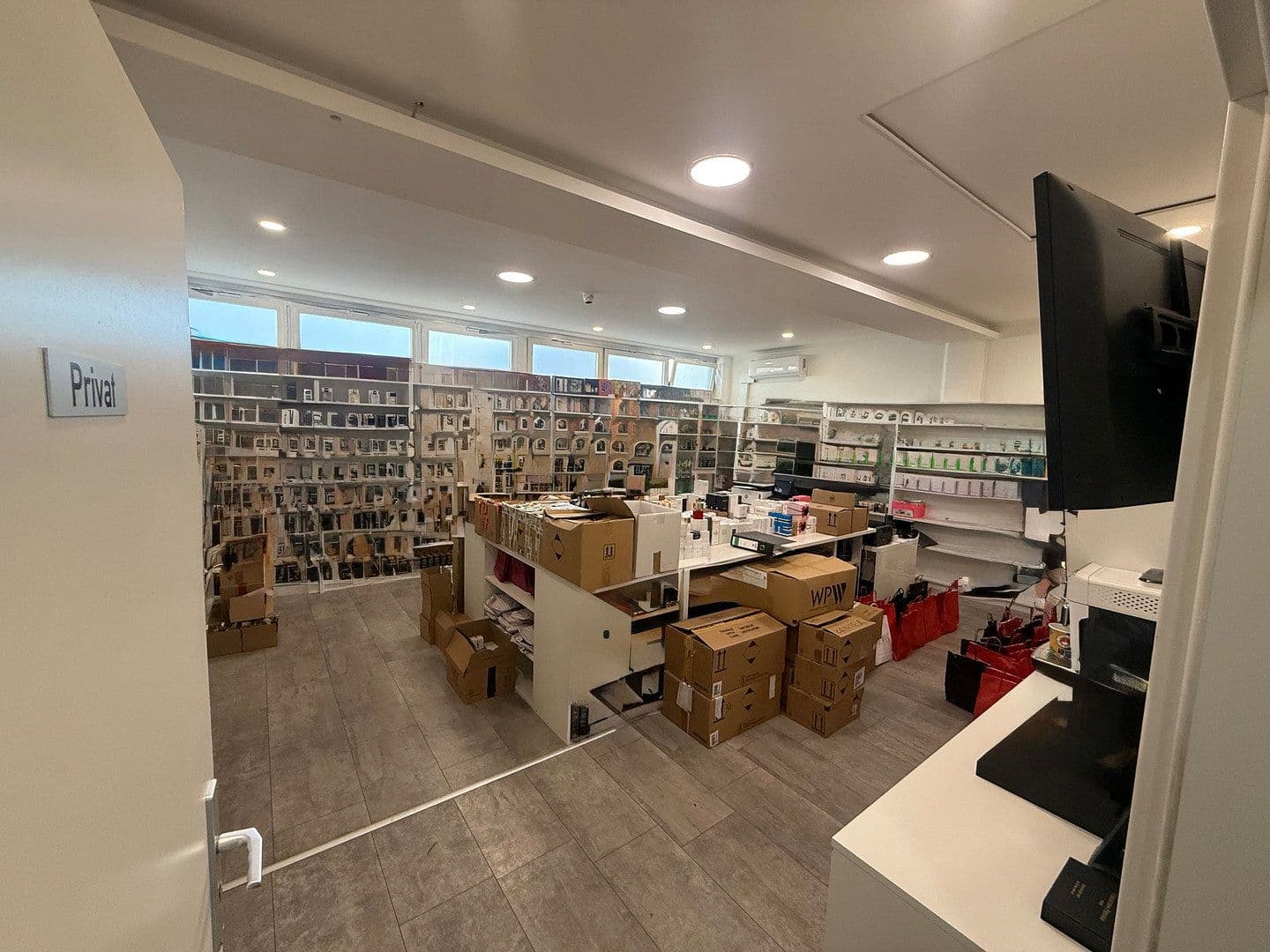 Pronájem nebytového prostoru 82 m², Babenhäuser Straße 27, Dietzenbach, Hessen Pronájem nebytového prostoru 82 m², Babenhäuser Straße 27, Dietzenbach, Hessen