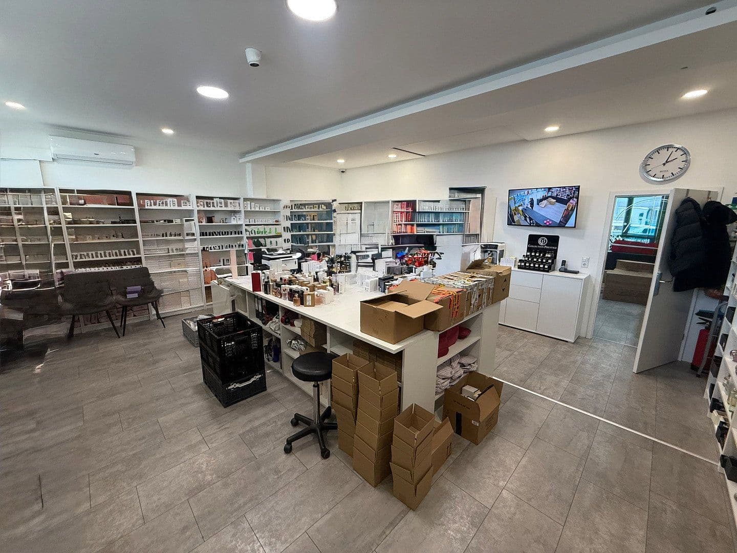Pronájem nebytového prostoru 82 m², Babenhäuser Straße 27, Dietzenbach, Hessen Pronájem nebytového prostoru 82 m², Babenhäuser Straße 27, Dietzenbach, Hessen