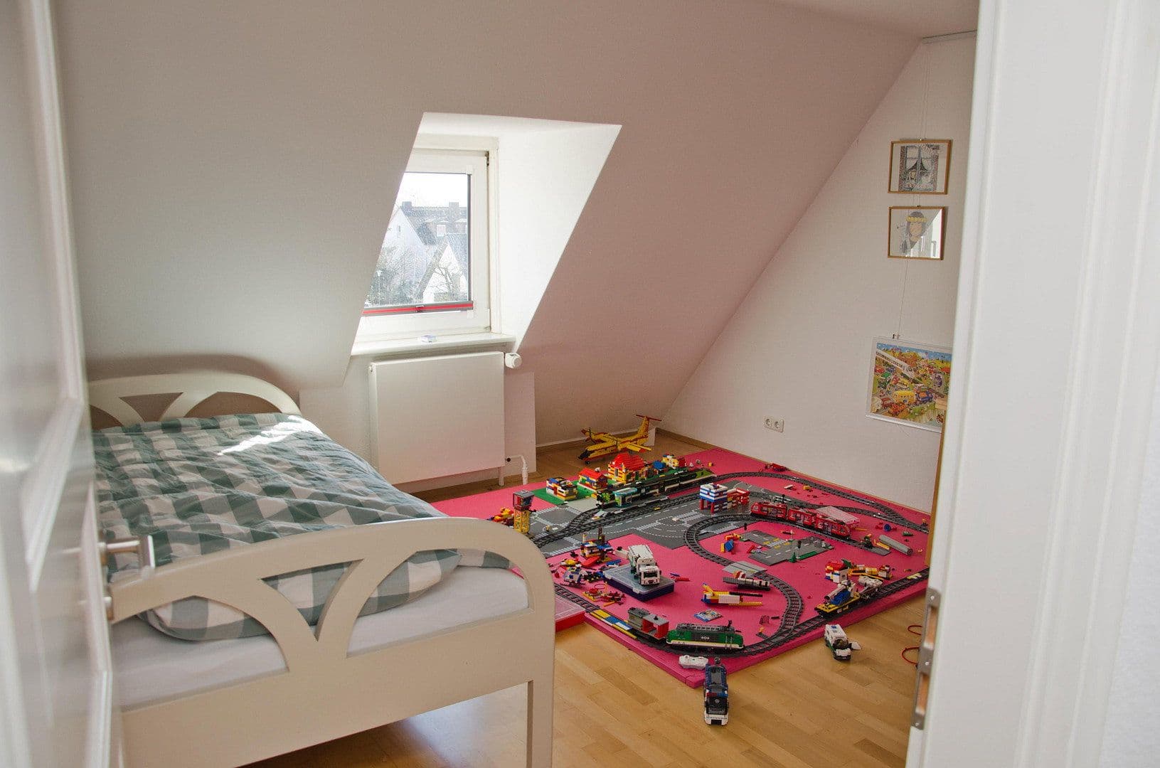 Pronájem bytu 7+1 141 m², Kassel, Hessen Pronájem bytu 7+1 141 m², Kassel, Hessen