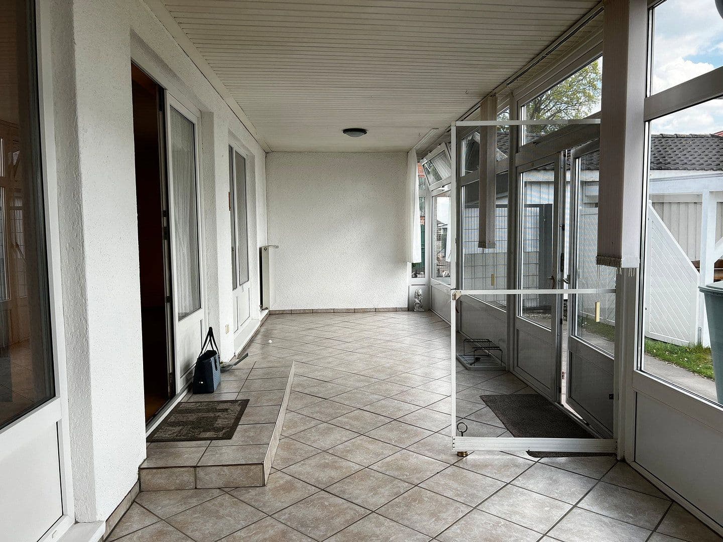 Prodej domu 150 m², pozemek 1.063 m², Reeßum, Dolní Sasko Prodej domu 150 m², pozemek 1.063 m², Reeßum, Dolní Sasko