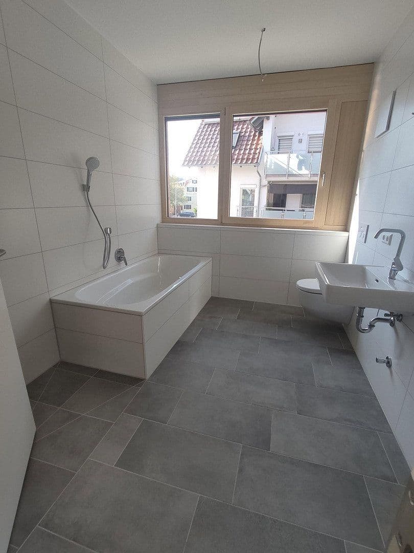 Pronájem bytu 3+1 113 m², Wilhelm-Schussen-Str. 44, Bad Schussenried, Bádensko-Württembersko Pronájem bytu 3+1 113 m², Wilhelm-Schussen-Str. 44, Bad Schussenried, Bádensko-Württembersko