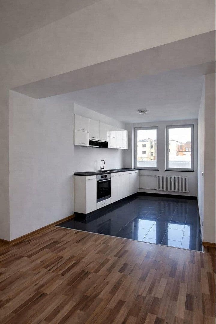Pronájem bytu 4+1 95 m², Nassauerstraße 4, Saarbrücken, Země Sársko Pronájem bytu 4+1 95 m², Nassauerstraße 4, Saarbrücken, Země Sársko