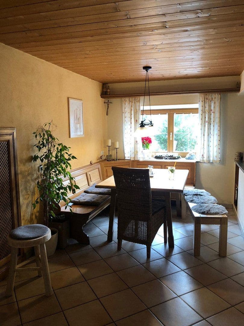 Pronájem domu 157 m², pozemek 500 m², Bad Endorf, Bavorsko Pronájem domu 157 m², pozemek 500 m², Bad Endorf, Bavorsko