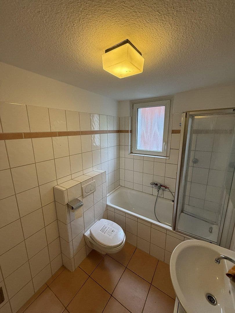 Pronájem bytu 2+1 58 m², Susannastr.19, Essen, Severní Porýní-Vestfálsko Pronájem bytu 2+1 58 m², Susannastr.19, Essen, Severní Porýní-Vestfálsko