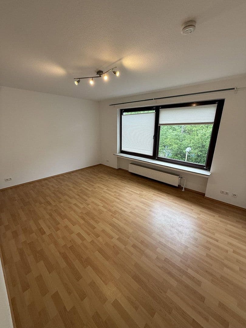 Pronájem bytu 2+1 58 m², Susannastr.19, Essen, Severní Porýní-Vestfálsko Pronájem bytu 2+1 58 m², Susannastr.19, Essen, Severní Porýní-Vestfálsko