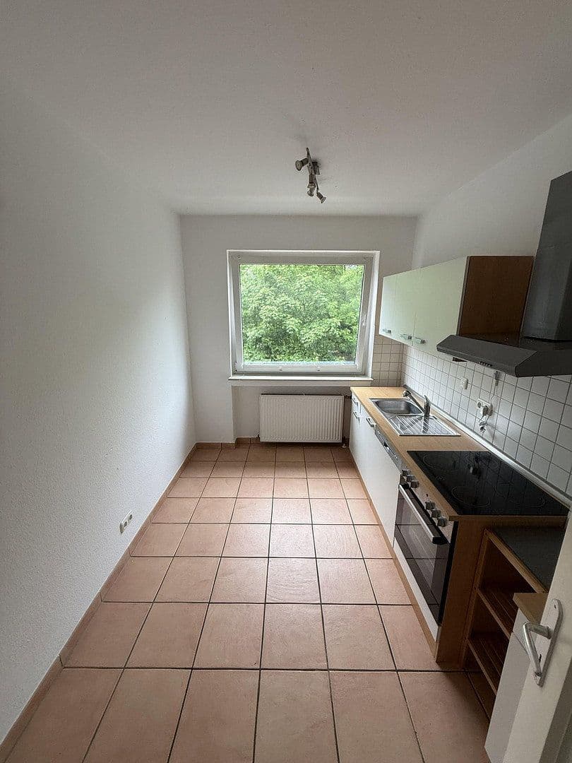 Pronájem bytu 2+1 58 m², Susannastr.19, Essen, Severní Porýní-Vestfálsko Pronájem bytu 2+1 58 m², Susannastr.19, Essen, Severní Porýní-Vestfálsko