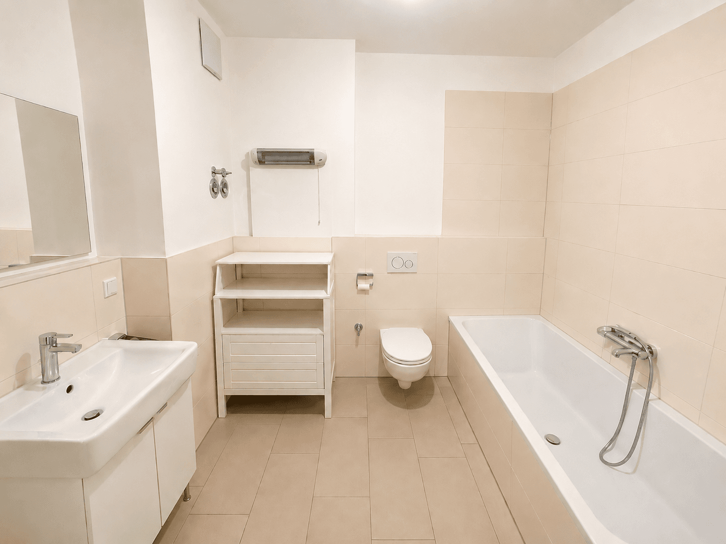 Prodej bytu 4+1 97 m², Berlin, Berlín Prodej bytu 4+1 97 m², Berlin, Berlín