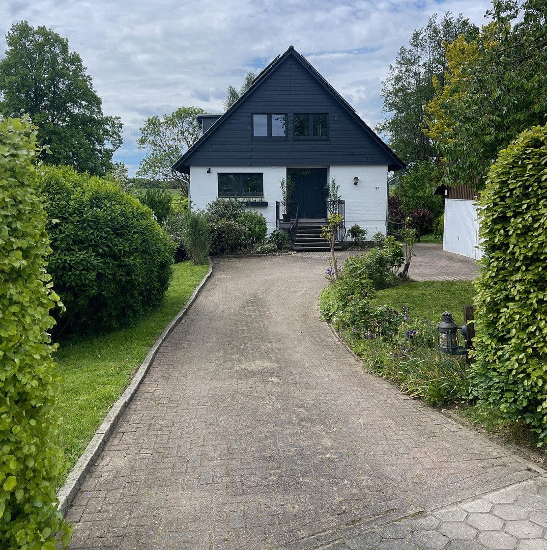 Prodej domu 179 m², pozemek 1.561 m², Hamburg, Hamburg Prodej domu 179 m², pozemek 1.561 m², Hamburg, Hamburg