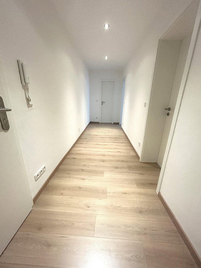Pronájem bytu 2+1 69 m², Bernburgerstraße 16, Dessau-Roßlau, Sasko-Anhaltsko Pronájem bytu 2+1 69 m², Bernburgerstraße 16, Dessau-Roßlau, Sasko-Anhaltsko