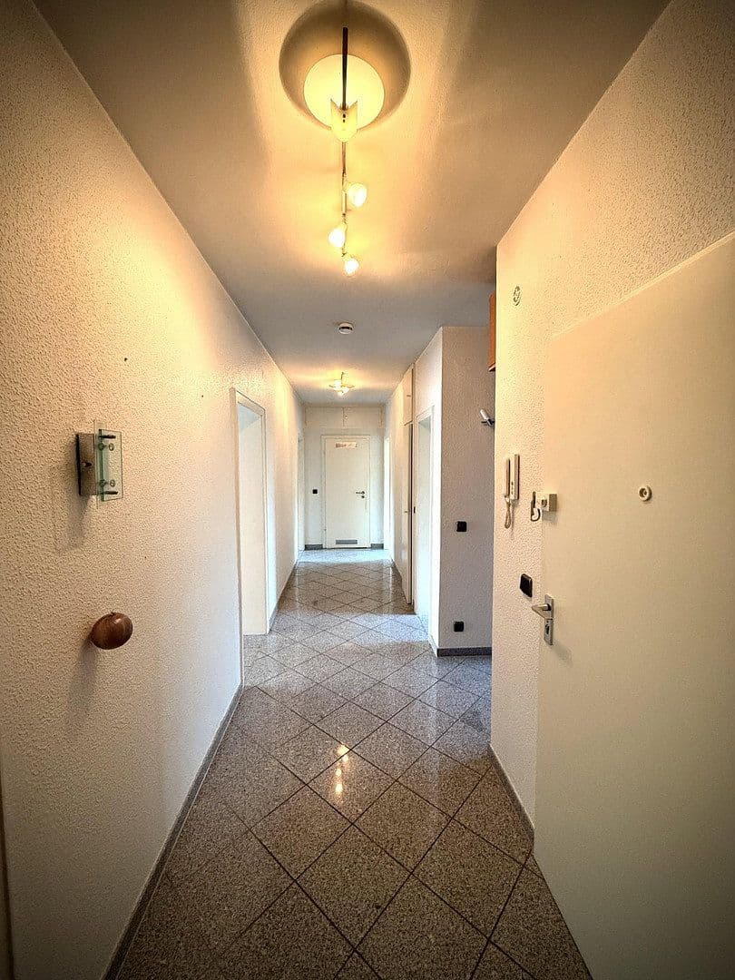 Prodej bytu 4+1 119 m², Essen, Severní Porýní-Vestfálsko Prodej bytu 4+1 119 m², Essen, Severní Porýní-Vestfálsko