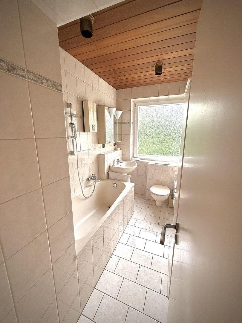 Prodej bytu 4+1 119 m², Essen, Severní Porýní-Vestfálsko Prodej bytu 4+1 119 m², Essen, Severní Porýní-Vestfálsko