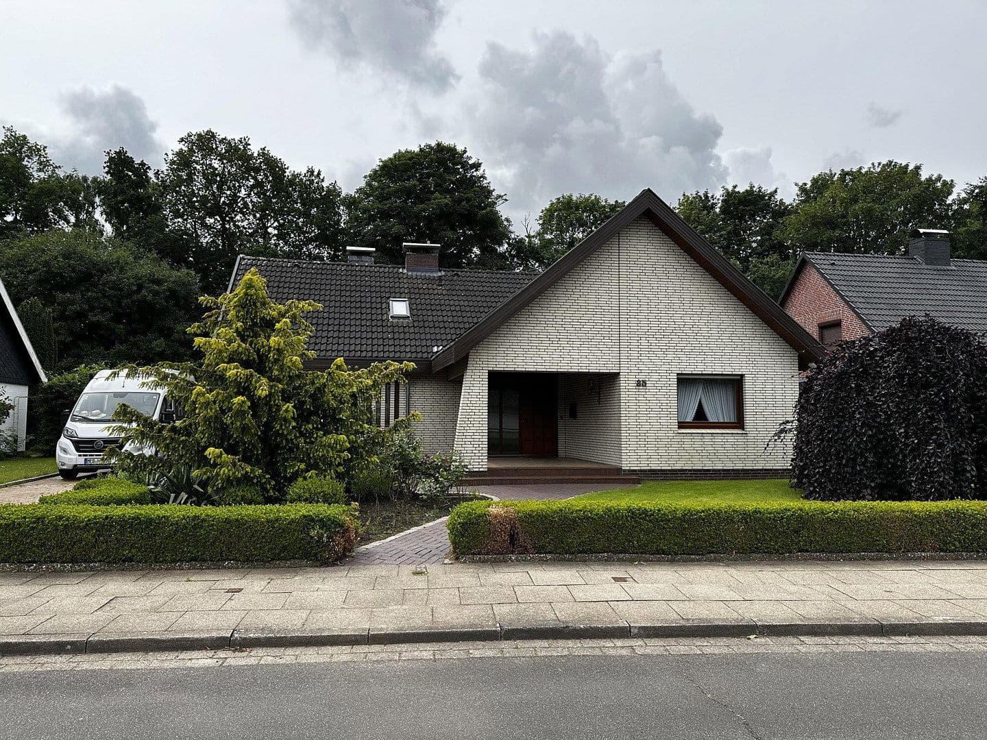 Prodej domu 182 m², pozemek 725 m², Theodor-Storm-Straße 35, Brunsbüttel, Šlesvicko-Holštýnsko Prodej domu 182 m², pozemek 725 m², Theodor-Storm-Straße 35, Brunsbüttel, Šlesvicko-Holštýnsko