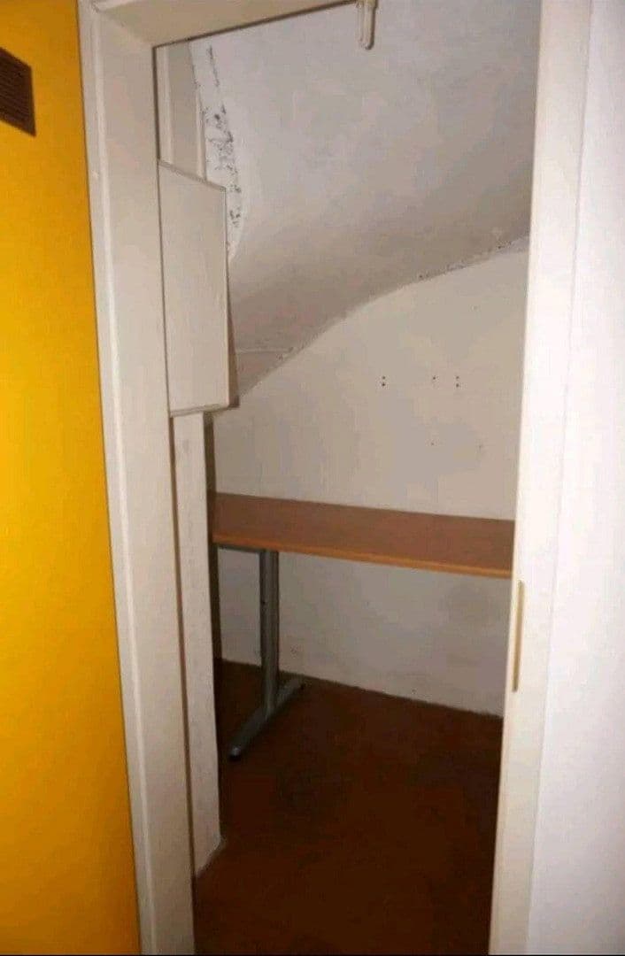 Pronájem bytu 2+1 60 m², Kirchheim am Neckar, Bádensko-Württembersko Pronájem bytu 2+1 60 m², Kirchheim am Neckar, Bádensko-Württembersko