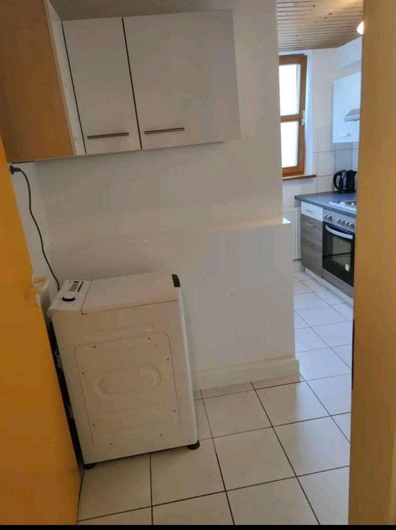 Pronájem bytu 2+1 60 m², Kirchheim am Neckar, Bádensko-Württembersko Pronájem bytu 2+1 60 m², Kirchheim am Neckar, Bádensko-Württembersko