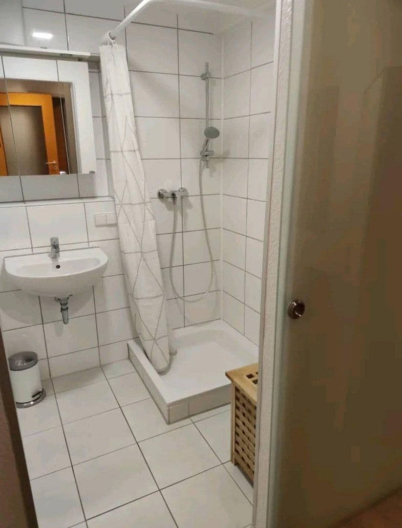 Pronájem bytu 2+1 60 m², Kirchheim am Neckar, Bádensko-Württembersko Pronájem bytu 2+1 60 m², Kirchheim am Neckar, Bádensko-Württembersko