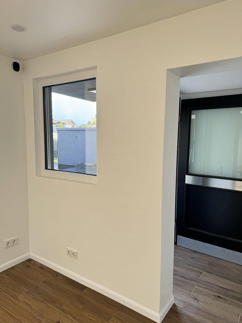 Pronájem domu 110 m², pozemek 300 m², Eibenweg 5, Köln, Severní Porýní-Vestfálsko Pronájem domu 110 m², pozemek 300 m², Eibenweg 5, Köln, Severní Porýní-Vestfálsko