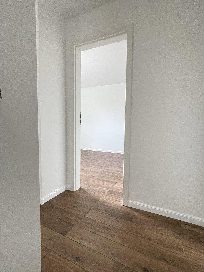 Pronájem domu 110 m², pozemek 300 m², Eibenweg 5, Köln, Severní Porýní-Vestfálsko Pronájem domu 110 m², pozemek 300 m², Eibenweg 5, Köln, Severní Porýní-Vestfálsko