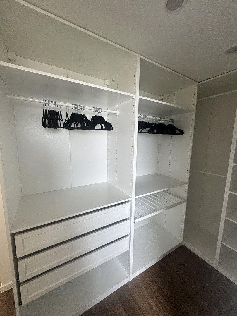 Pronájem domu 110 m², pozemek 300 m², Eibenweg 5, Köln, Severní Porýní-Vestfálsko Pronájem domu 110 m², pozemek 300 m², Eibenweg 5, Köln, Severní Porýní-Vestfálsko