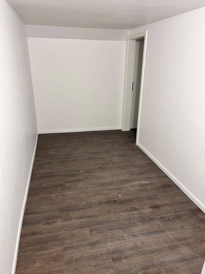 Pronájem domu 110 m², pozemek 300 m², Eibenweg 5, Köln, Severní Porýní-Vestfálsko Pronájem domu 110 m², pozemek 300 m², Eibenweg 5, Köln, Severní Porýní-Vestfálsko