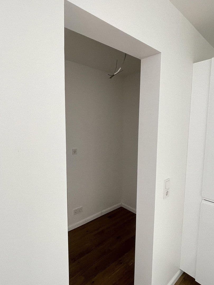 Pronájem domu 110 m², pozemek 300 m², Eibenweg 5, Köln, Severní Porýní-Vestfálsko Pronájem domu 110 m², pozemek 300 m², Eibenweg 5, Köln, Severní Porýní-Vestfálsko