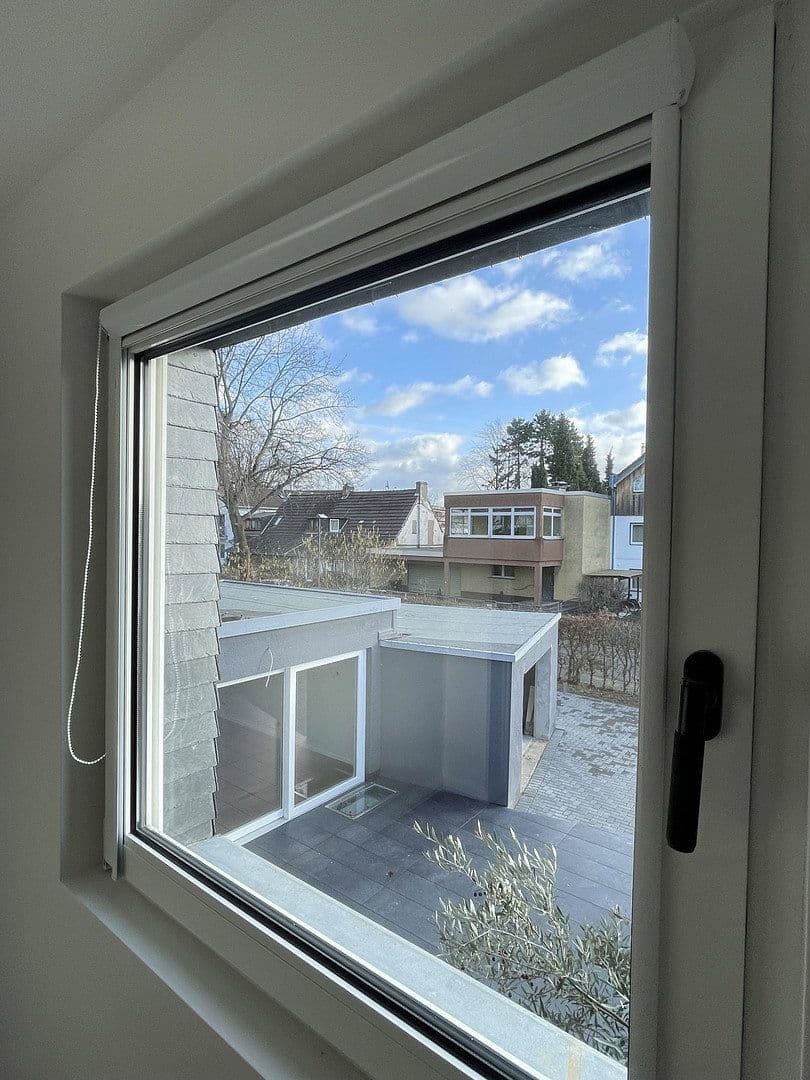 Pronájem domu 110 m², pozemek 300 m², Eibenweg 5, Köln, Severní Porýní-Vestfálsko Pronájem domu 110 m², pozemek 300 m², Eibenweg 5, Köln, Severní Porýní-Vestfálsko