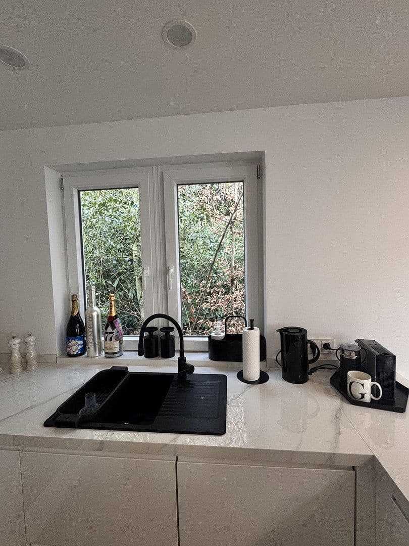Pronájem domu 110 m², pozemek 300 m², Eibenweg 5, Köln, Severní Porýní-Vestfálsko Pronájem domu 110 m², pozemek 300 m², Eibenweg 5, Köln, Severní Porýní-Vestfálsko