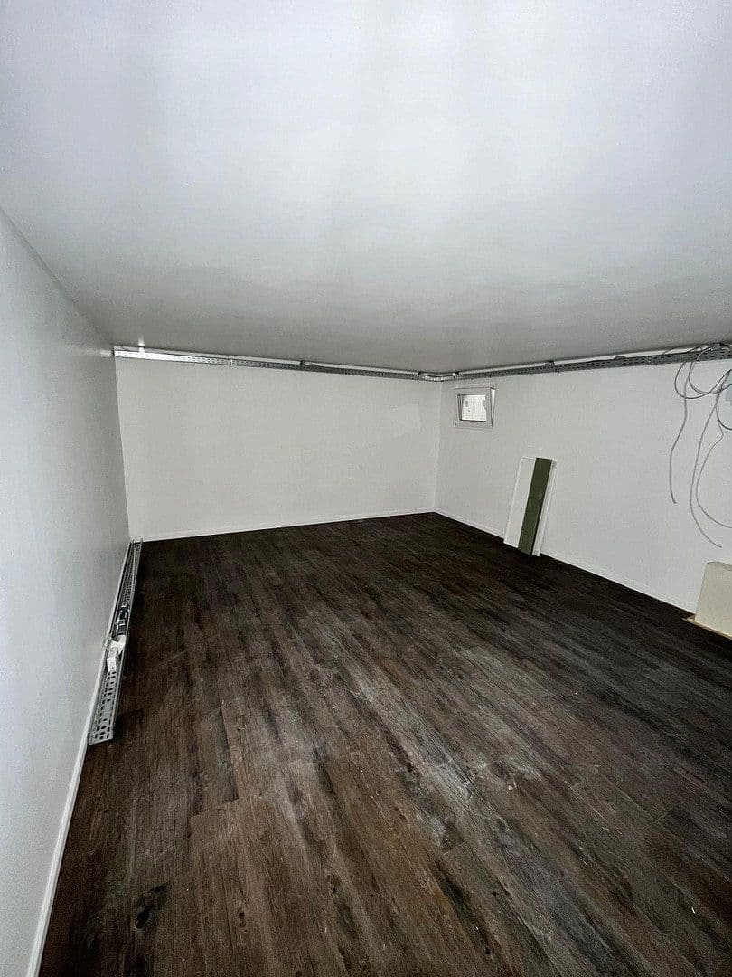 Pronájem domu 110 m², pozemek 300 m², Eibenweg 5, Köln, Severní Porýní-Vestfálsko Pronájem domu 110 m², pozemek 300 m², Eibenweg 5, Köln, Severní Porýní-Vestfálsko