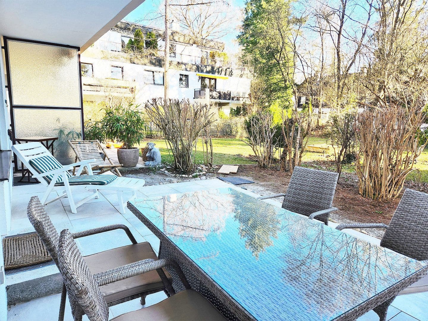 Pronájem bytu 2+1 75 m², Franz-Reber-Weg 6, München, Bavorsko Pronájem bytu 2+1 75 m², Franz-Reber-Weg 6, München, Bavorsko