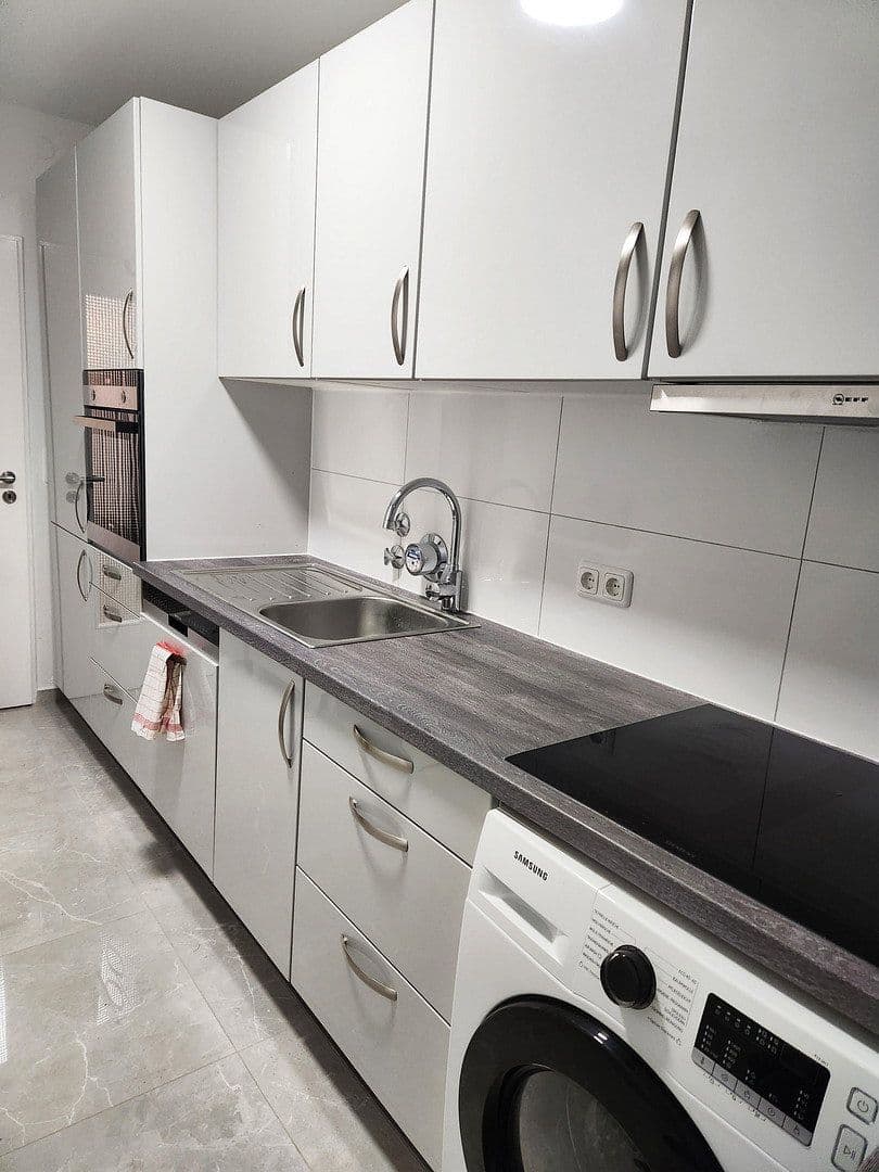 Pronájem bytu 2+1 75 m², Franz-Reber-Weg 6, München, Bavorsko Pronájem bytu 2+1 75 m², Franz-Reber-Weg 6, München, Bavorsko