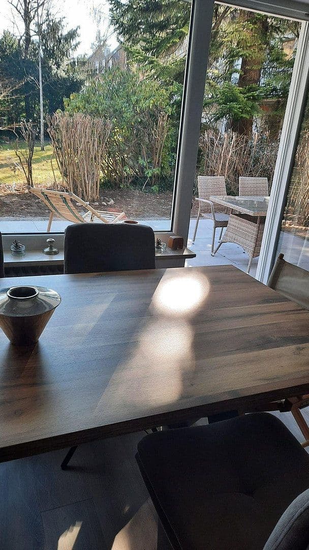Pronájem bytu 2+1 75 m², Franz-Reber-Weg 6, München, Bavorsko Pronájem bytu 2+1 75 m², Franz-Reber-Weg 6, München, Bavorsko