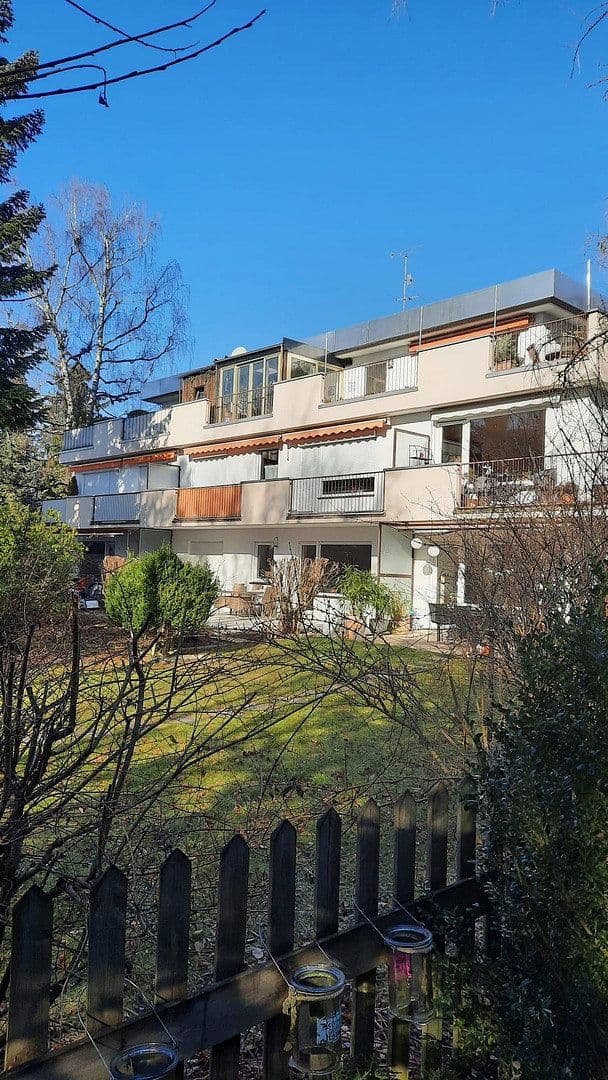 Pronájem bytu 2+1 75 m², Franz-Reber-Weg 6, München, Bavorsko Pronájem bytu 2+1 75 m², Franz-Reber-Weg 6, München, Bavorsko