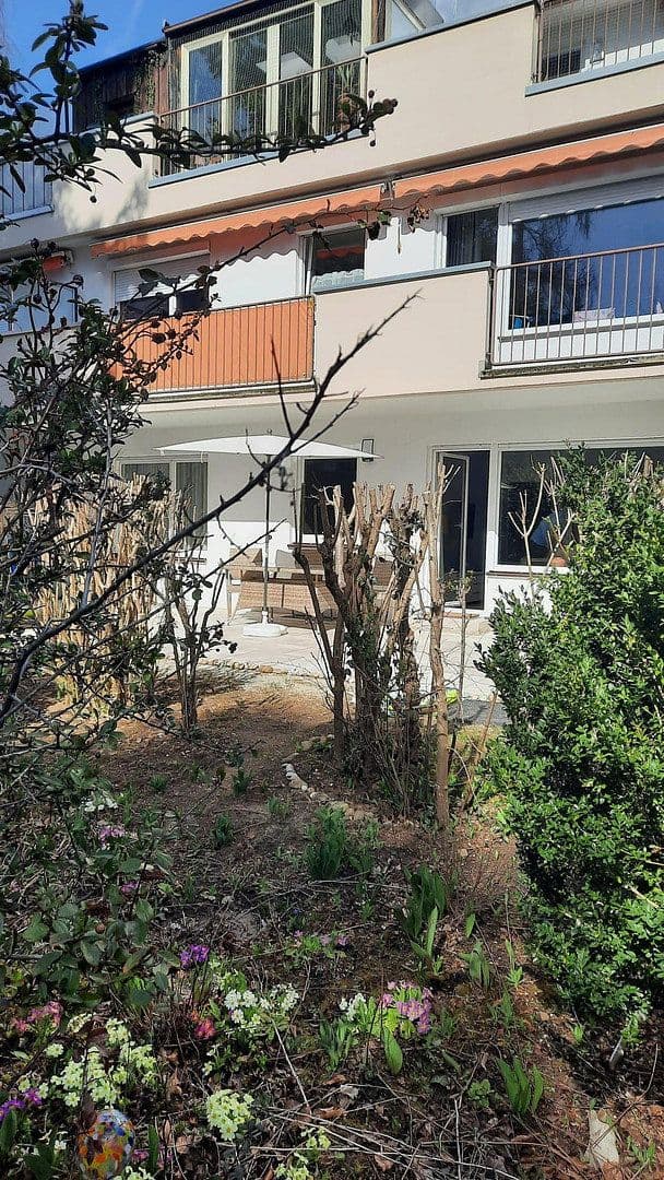 Pronájem bytu 2+1 75 m², Franz-Reber-Weg 6, München, Bavorsko Pronájem bytu 2+1 75 m², Franz-Reber-Weg 6, München, Bavorsko