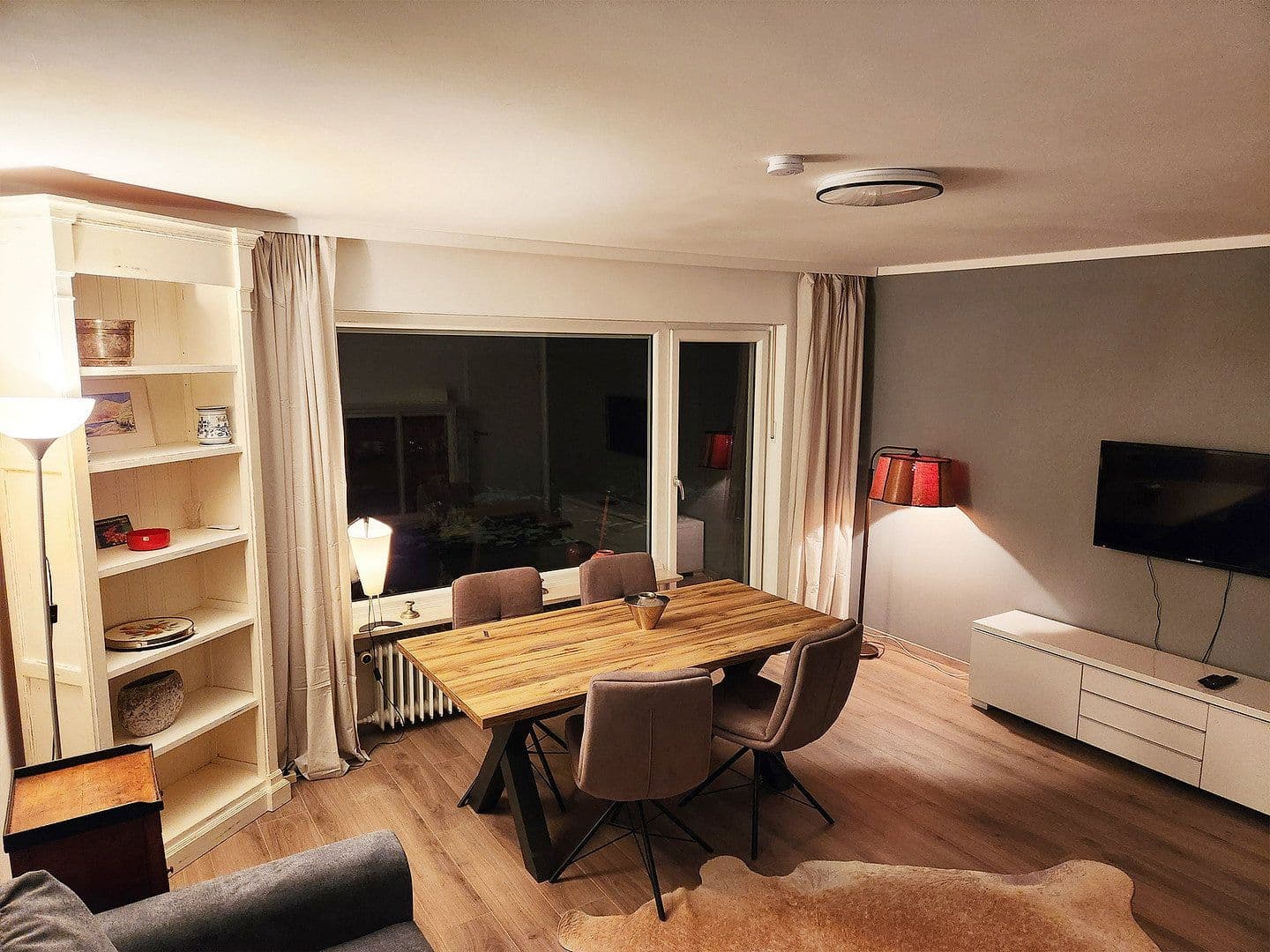 Pronájem bytu 2+1 75 m², Franz-Reber-Weg 6, München, Bavorsko Pronájem bytu 2+1 75 m², Franz-Reber-Weg 6, München, Bavorsko