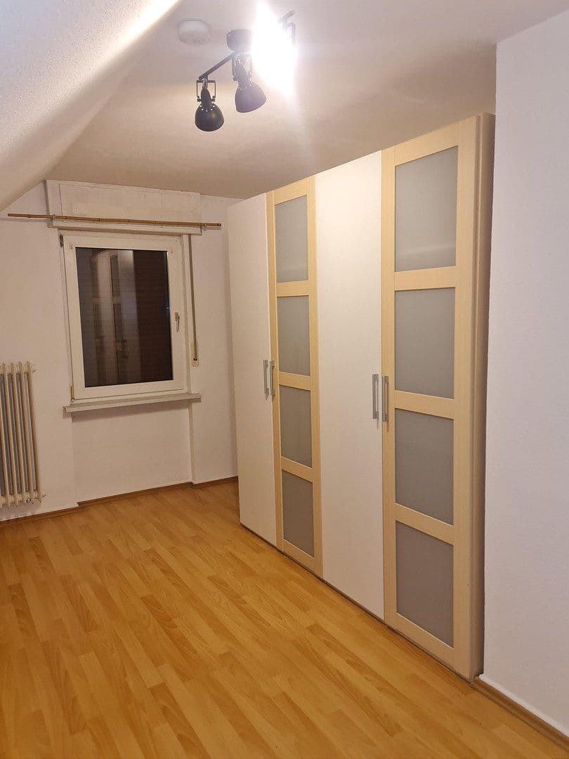 Pronájem bytu 2+1 45 m², Höchster Straße 16, Liederbach am Taunus, Hessen Pronájem bytu 2+1 45 m², Höchster Straße 16, Liederbach am Taunus, Hessen