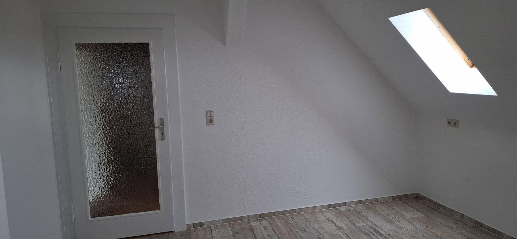 Pronájem bytu 4+1 100 m², Zeitzer Str. 27, Kretzschau, Sasko-Anhaltsko Pronájem bytu 4+1 100 m², Zeitzer Str. 27, Kretzschau, Sasko-Anhaltsko