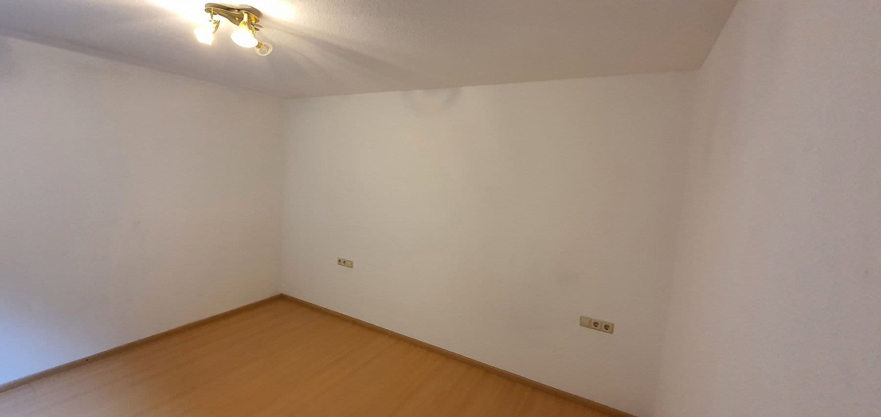 Pronájem bytu 2+kk 49 m², Schwäbisch Gmünd, Bádensko-Württembersko Pronájem bytu 2+kk 49 m², Schwäbisch Gmünd, Bádensko-Württembersko