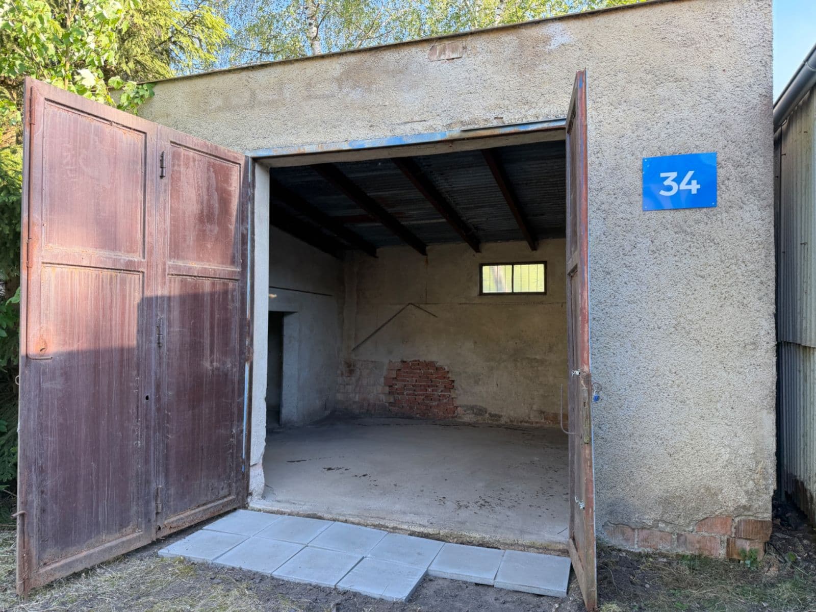 Pronájem garáže 60 m², Libušina, Svratka, Kraj Vysočina Pronájem garáže 60 m², Libušina, Svratka, Kraj Vysočina