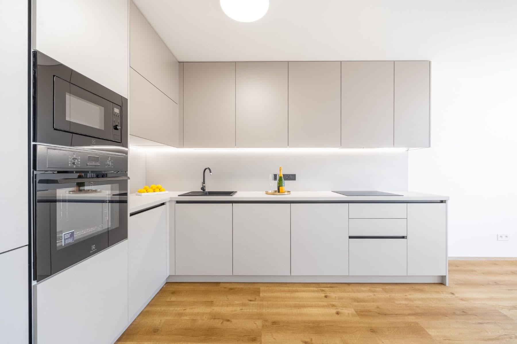 Prodej bytu 3+kk 77 m², Emilie Hyblerové, Praha, Praha Prodej bytu 3+kk 77 m², Emilie Hyblerové, Praha, Praha