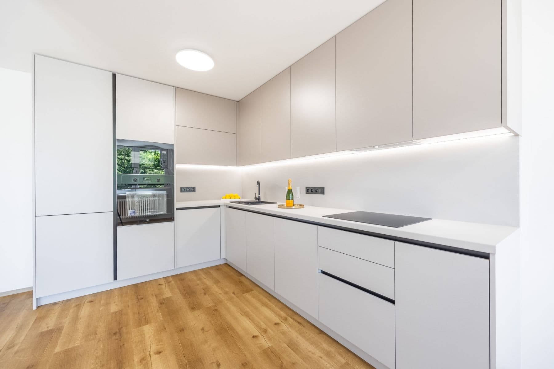 Prodej bytu 3+kk 77 m², Emilie Hyblerové, Praha, Praha Prodej bytu 3+kk 77 m², Emilie Hyblerové, Praha, Praha